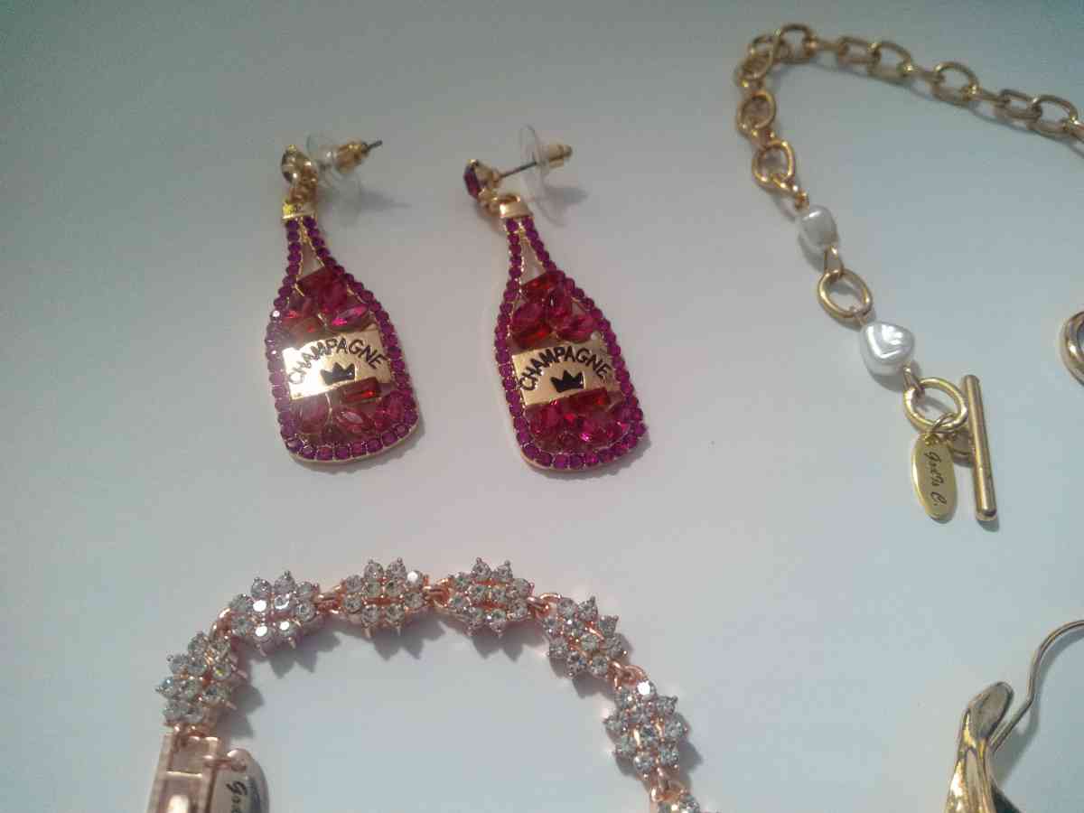 4 piece mixed lot numb 10 - Alachua, Florida - FleaMarketBay