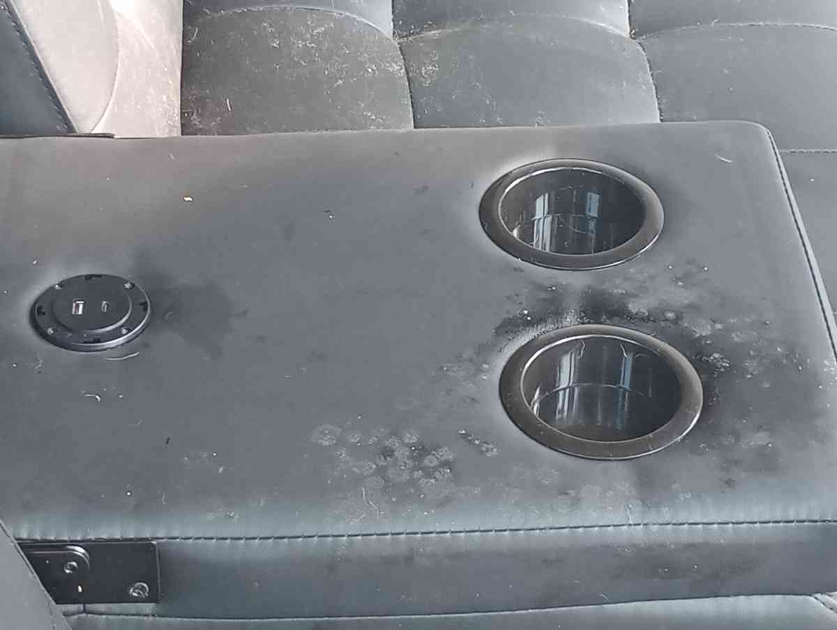 black leather futon couch - Porter, Texas - FleaMarketBay