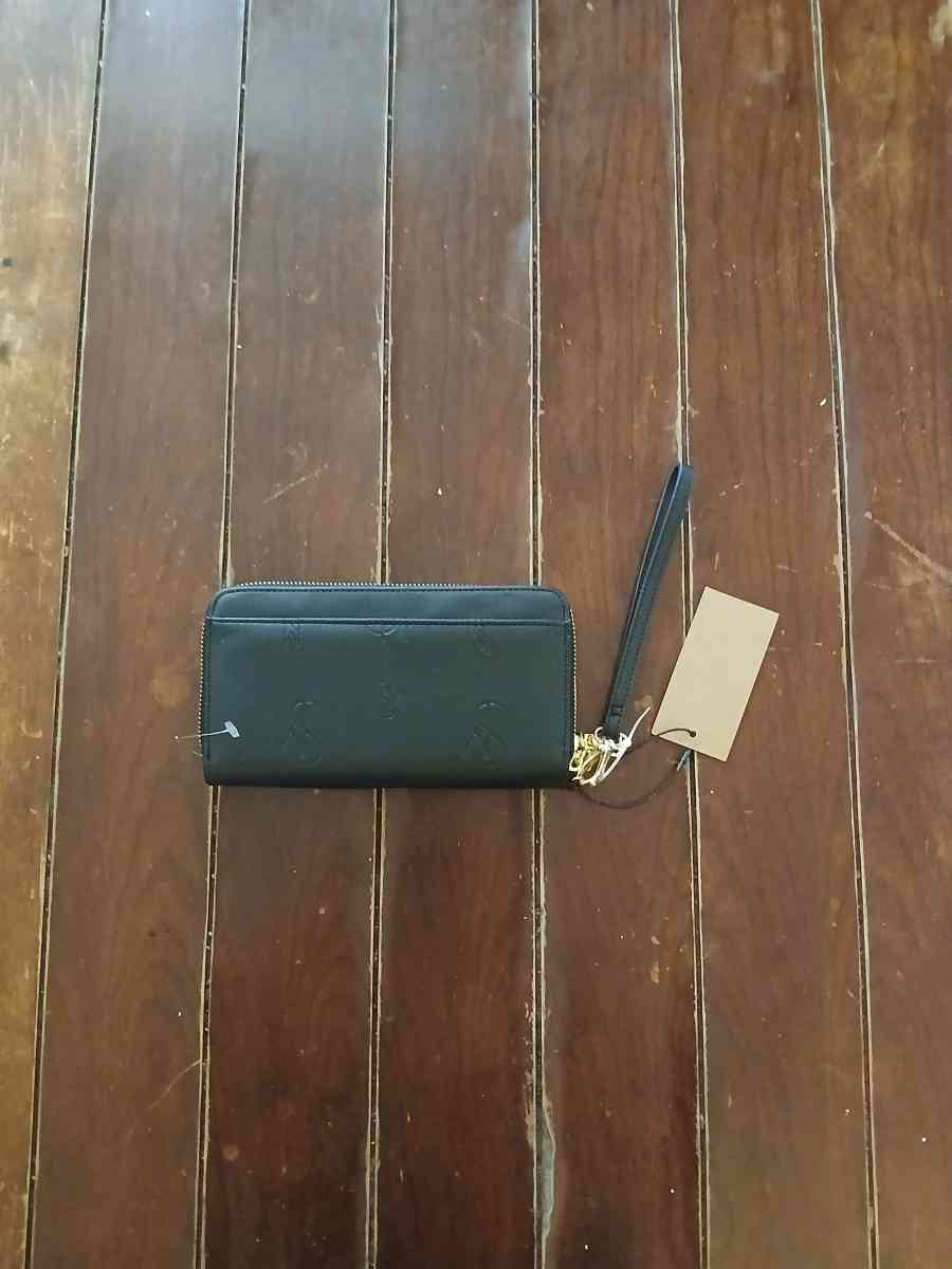 Steve Madden BBENNI Black Zip Around Wallet - North Hollywood, California - FleaMarketBay