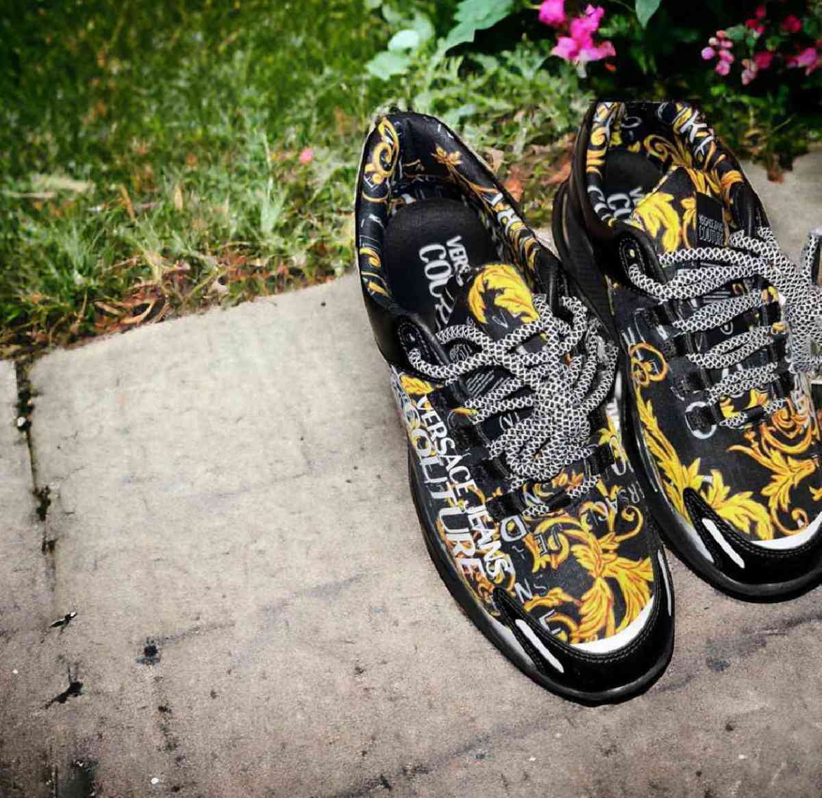 mens size 10  brand new Versace sneakers - Cincinnati, Ohio - FleaMarketBay