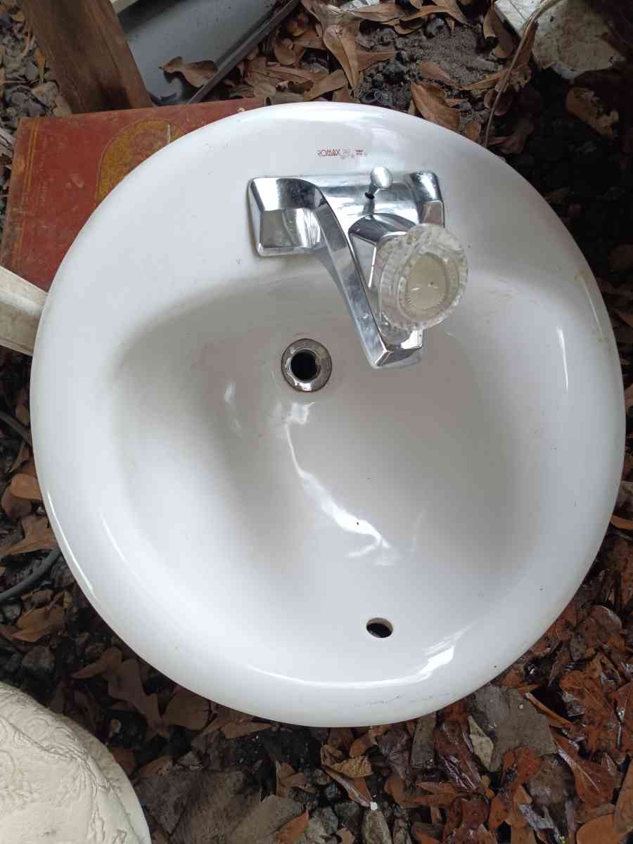 a little bit of everything - Smiths Station, Alabama - FleaMarketBay