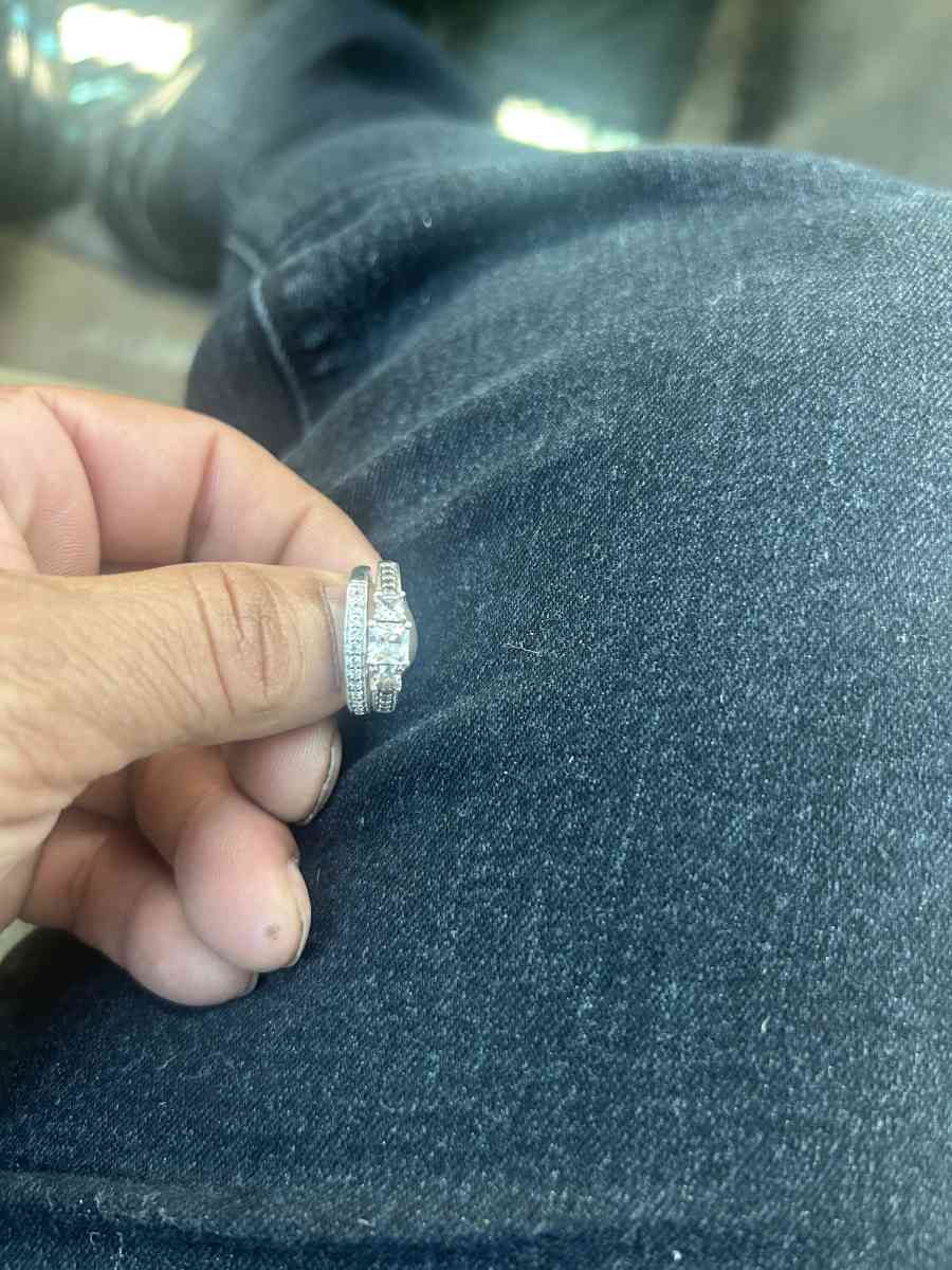 PrincessCut White LabCreated Sapphire Three Stone VintageSty - Austin, Texas - FleaMarketBay