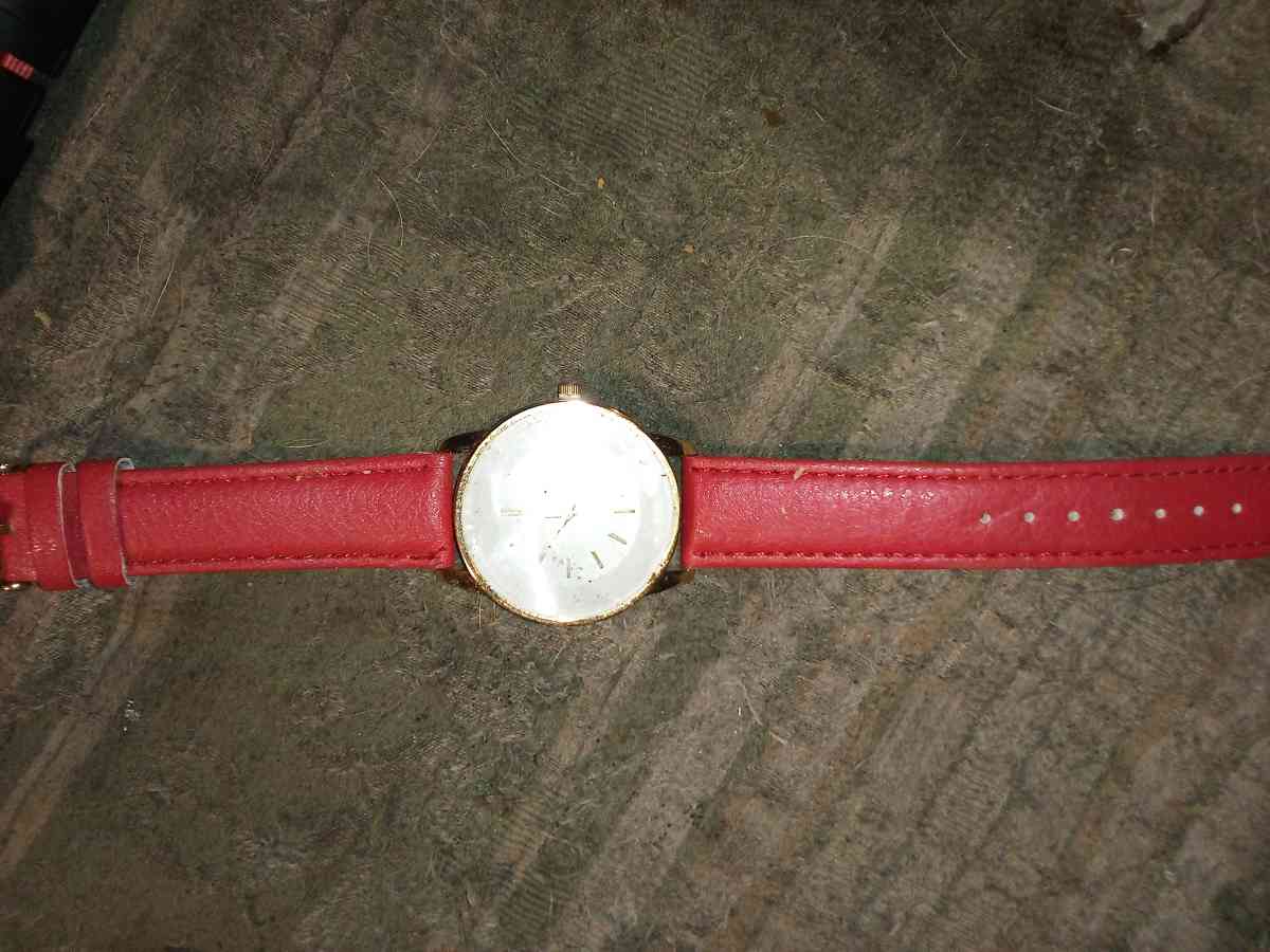 WOMENS WATCHES - Alliance, Ohio - FleaMarketBay