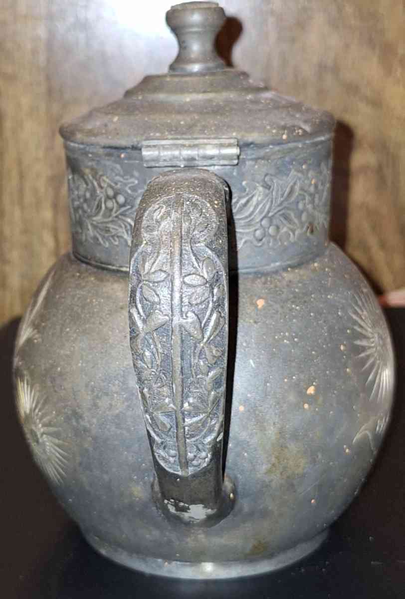 antique teapot - Pulaski, Mississippi - FleaMarketBay