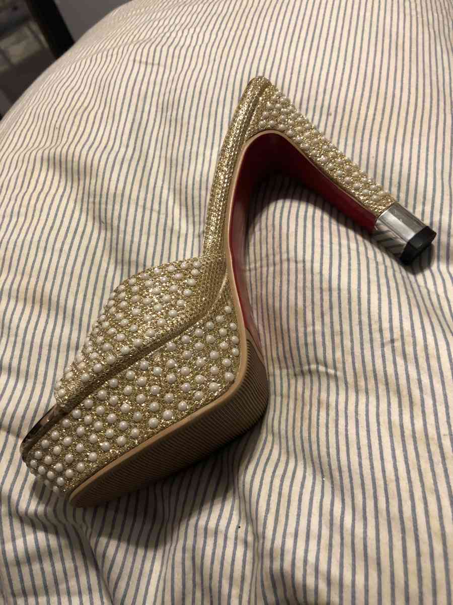 red bottoms - Tulsa, Oklahoma - FleaMarketBay