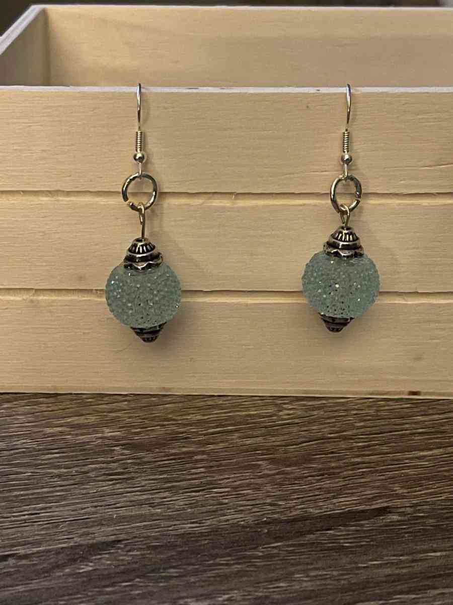 womens earrings - Somerville, Tennessee