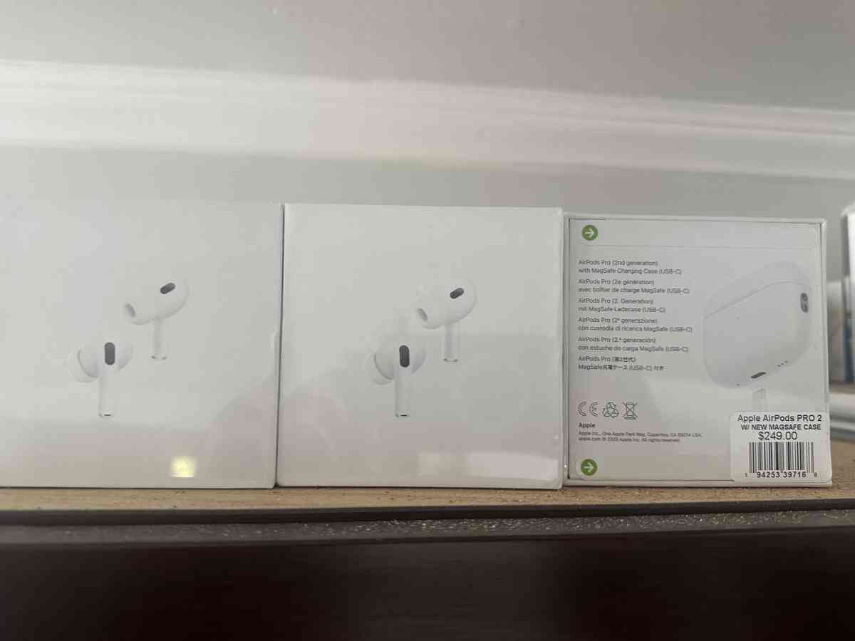 airpods - Richmond, California - FleaMarketBay