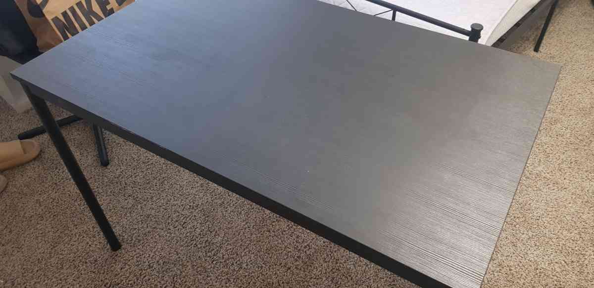 table - Orange Park, Florida - FleaMarketBay