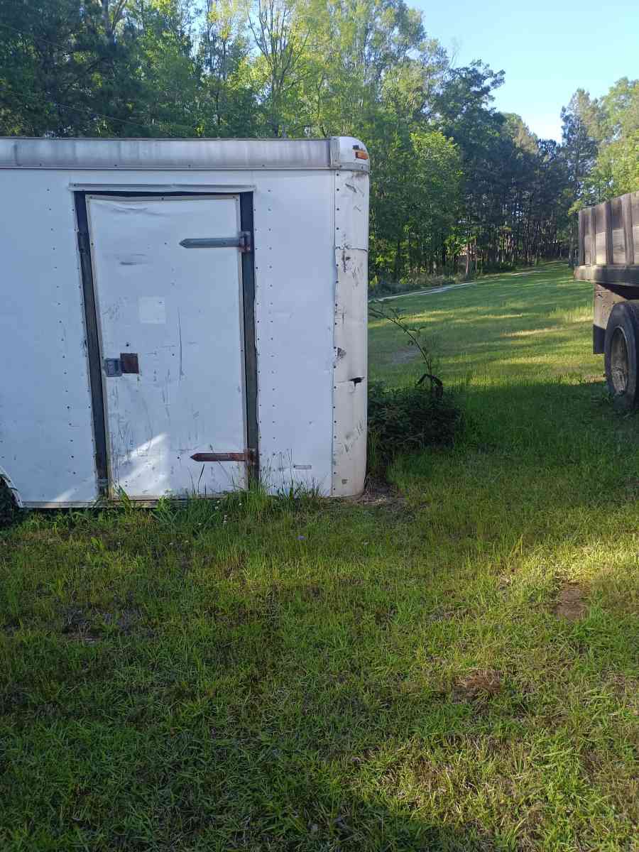 7X16 feet enclosed cargo trailer - Smiths Station, Alabama - FleaMarketBay