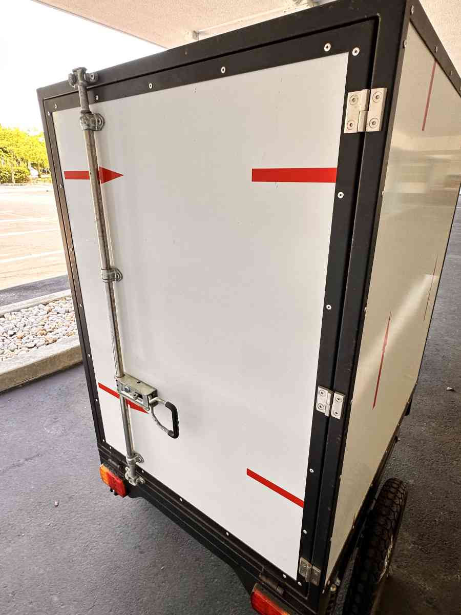 As New Electric Box Cargo Trike  Efficient Delivery Solution - Cambridge, Maryland - FleaMarketBay