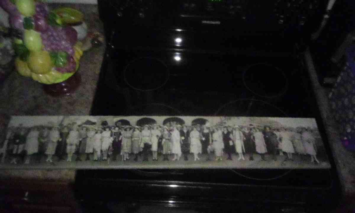 Longwood photo 1920s  ladies out front of train station - Albany, Georgia