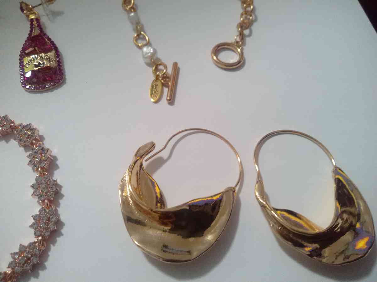 4 piece mixed lot numb 10 - Alachua, Florida - FleaMarketBay