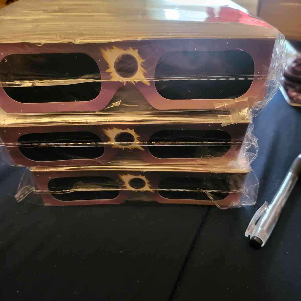 solor viewing glasses - Bloomsburg, Pennsylvania - FleaMarketBay