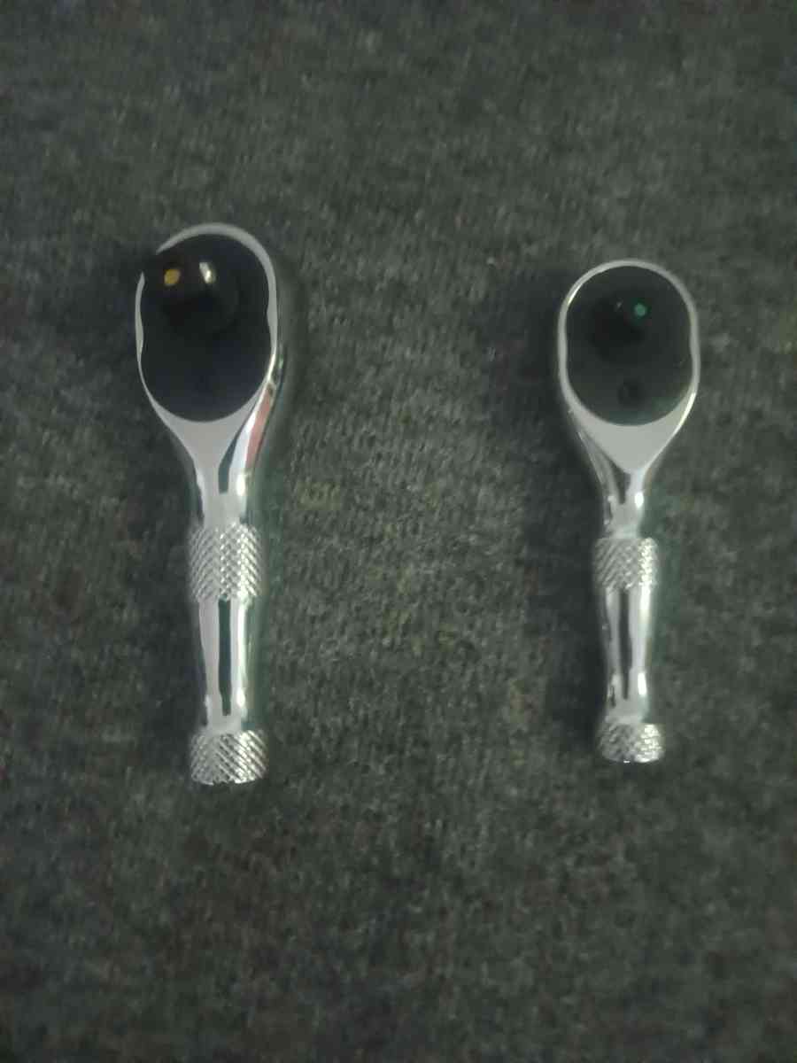 stubby ratchets 38 and 14 drives - Attleboro, Massachusetts