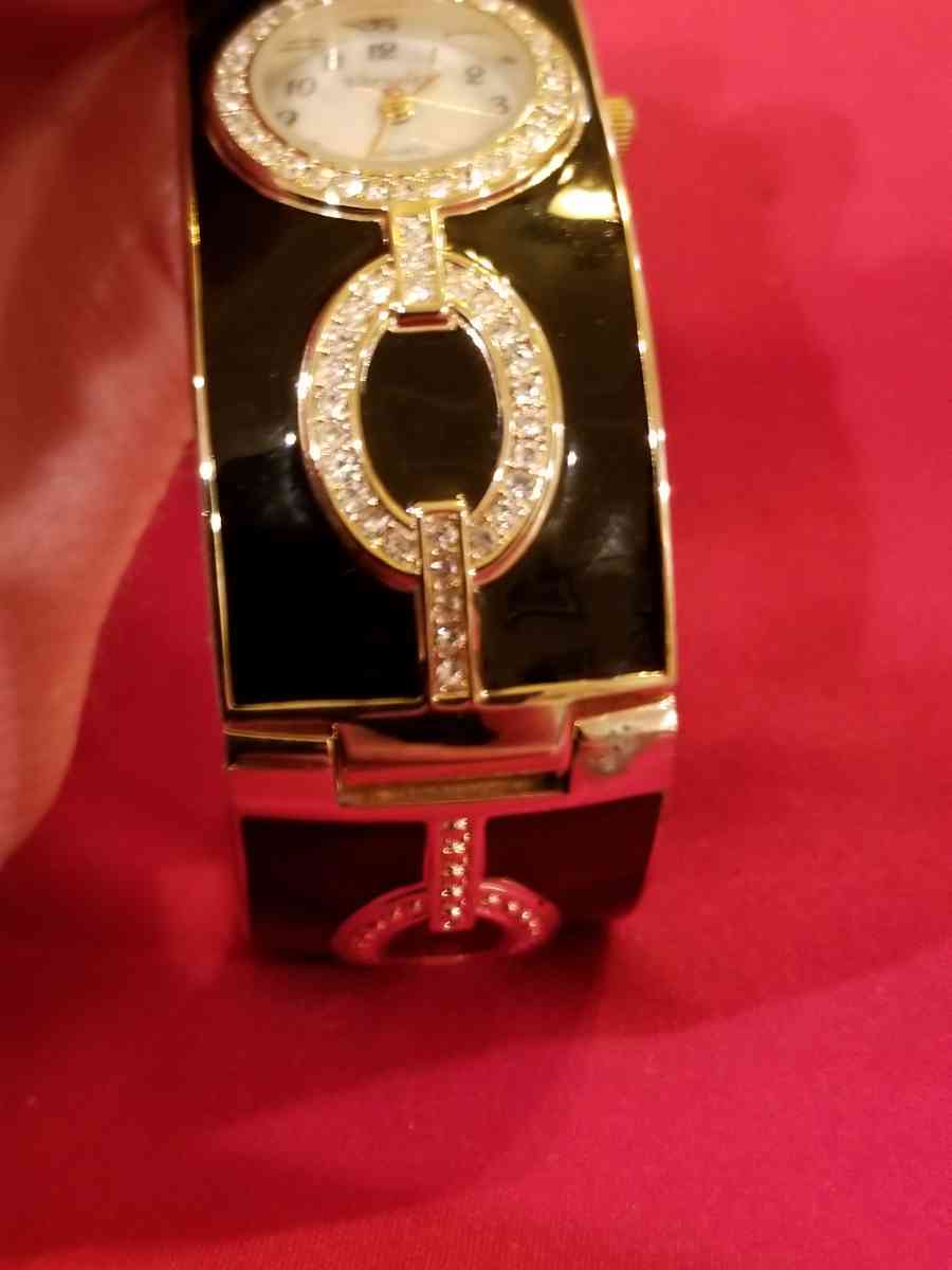 Versales Womens Black and Gold plated watch - Berea, Kentucky - FleaMarketBay