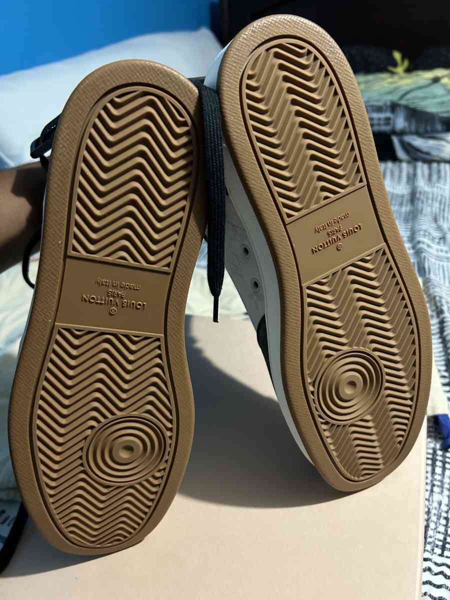 Louis vuitton Rivoli MonogramHigh Top Sneakers - Acworth, Georgia