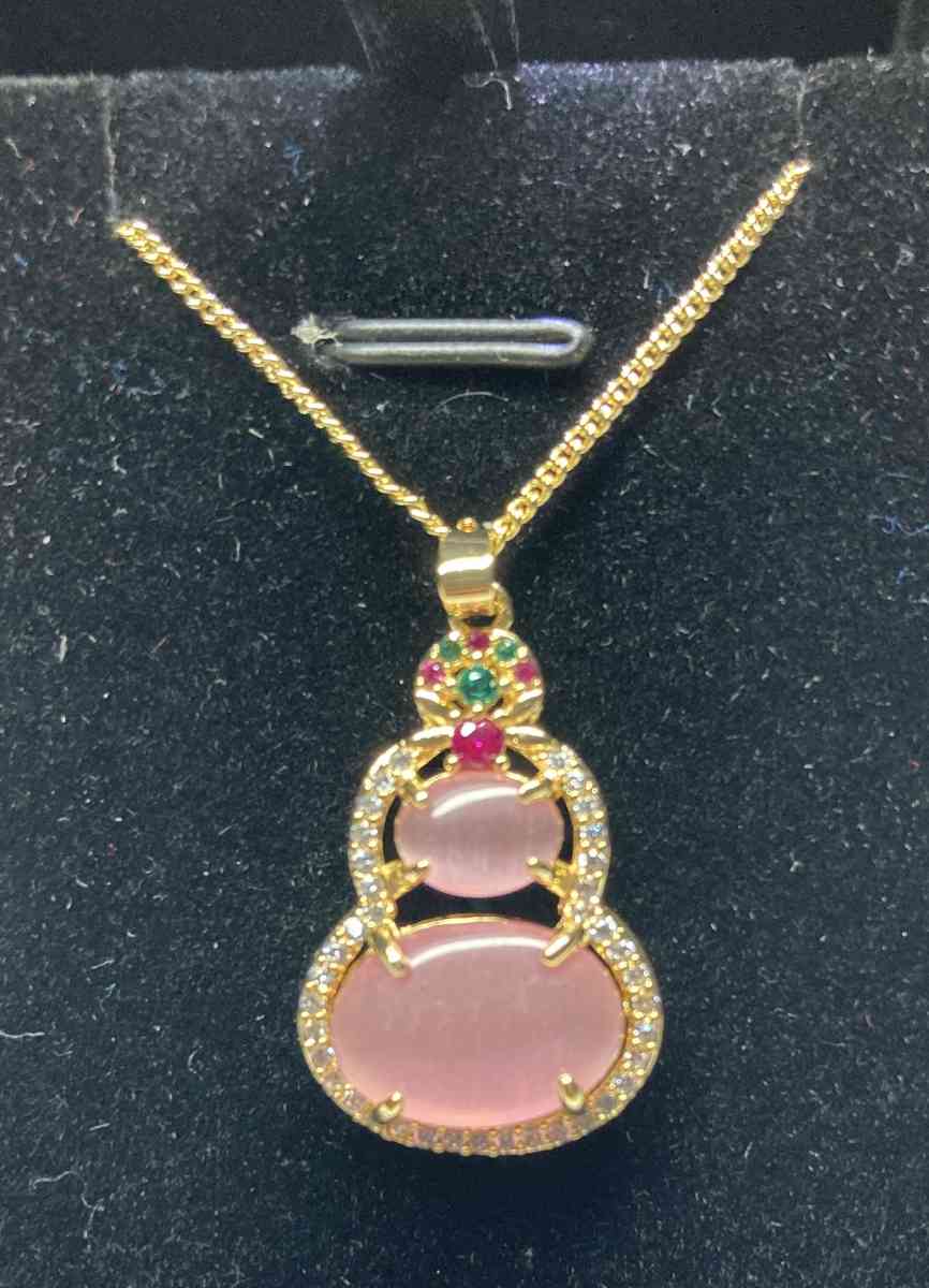 pink Jade jadeite pendant necklace - Pasadena, California - FleaMarketBay