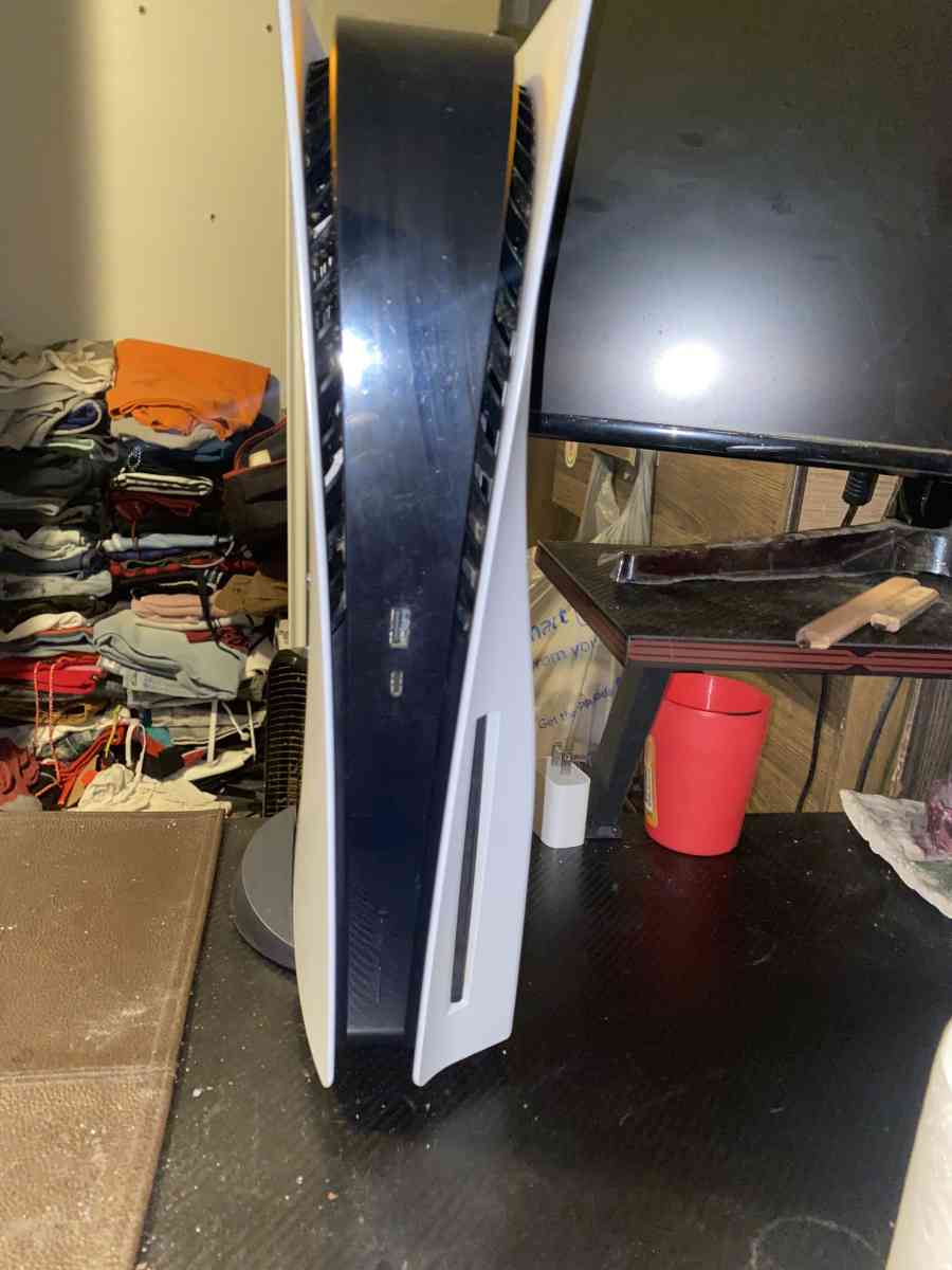 PlayStation 5 disc version - Covington, Kentucky - FleaMarketBay