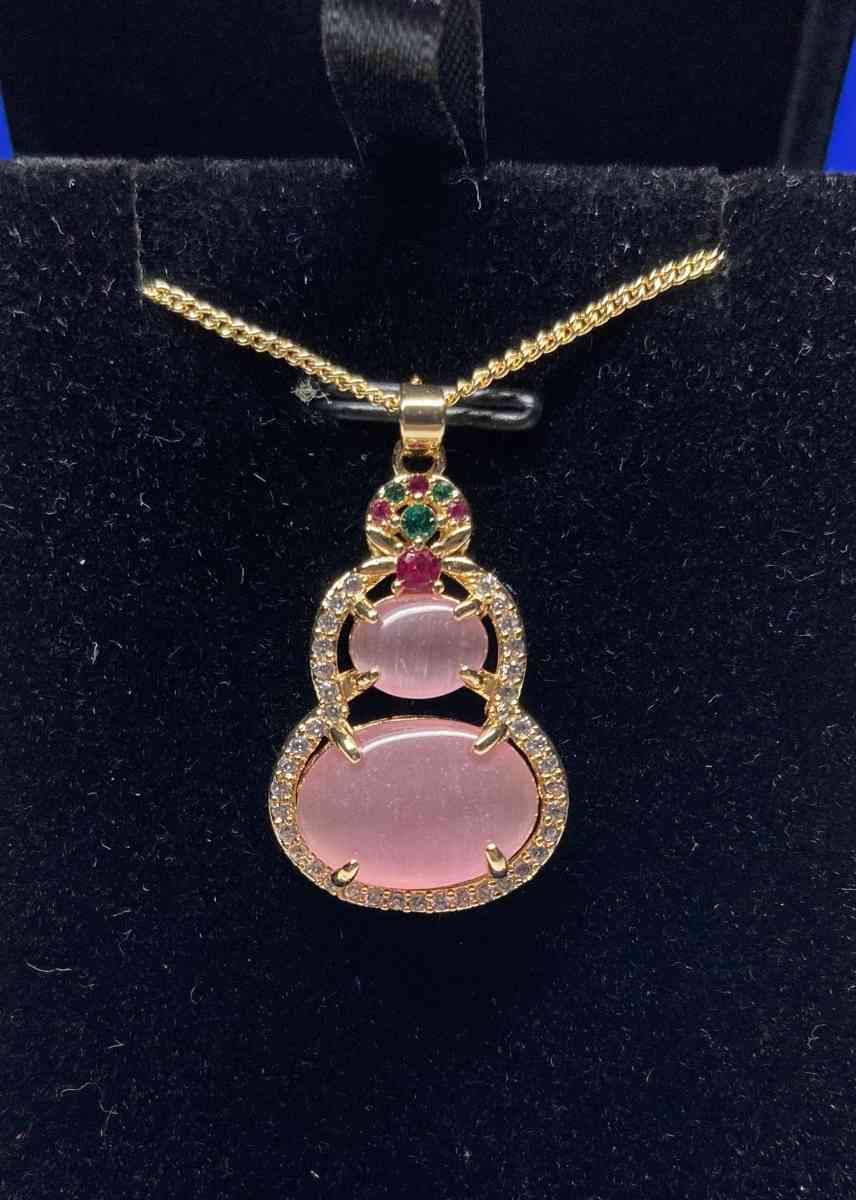 pink Jade jadeite pendant necklace - Pasadena, California - FleaMarketBay