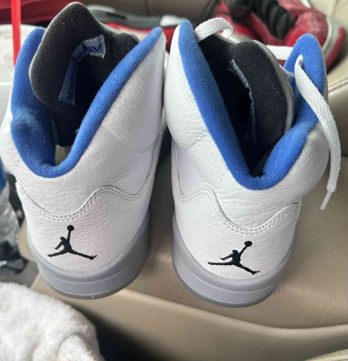 Jordan retros - Austin, Texas - FleaMarketBay