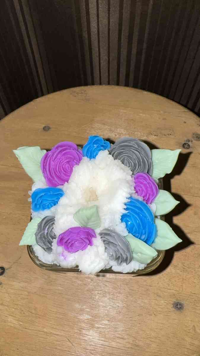 handmade floral candle - Allen, Texas - FleaMarketBay