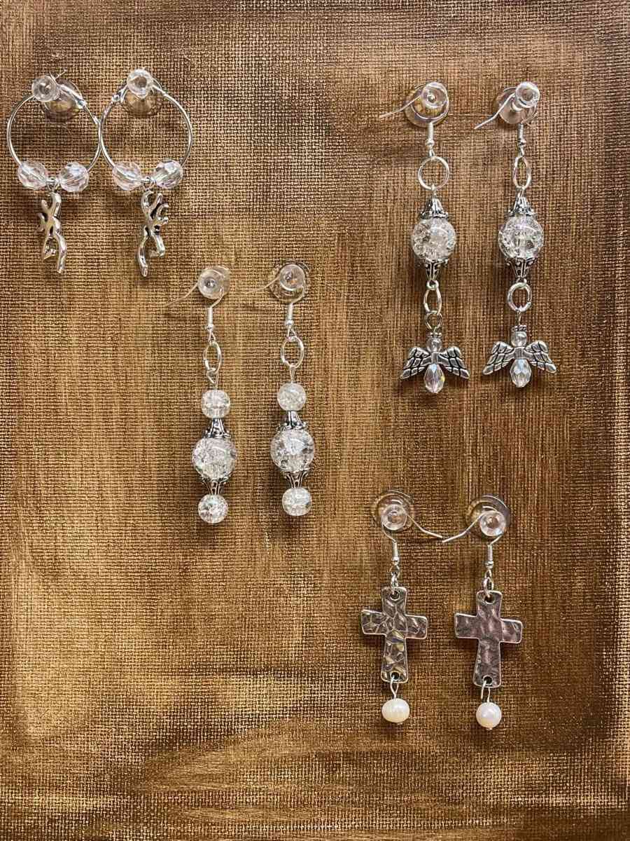 womens earrings - Somerville, Tennessee - FleaMarketBay