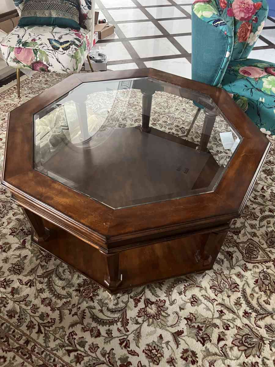 Elegant Wooden Octagon Shaped Coffee Table - Flower Mound, Texas - FleaMarketBay
