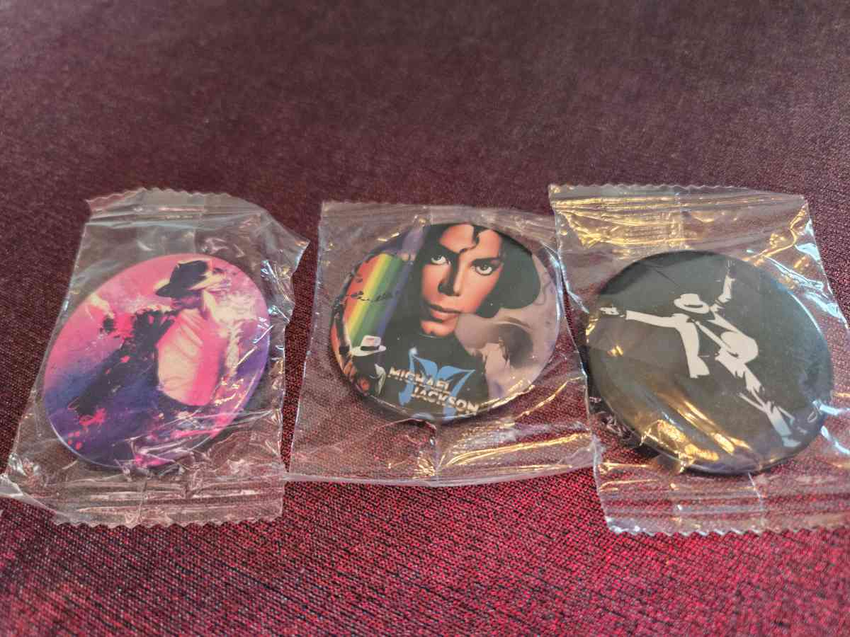 RARE Collectible Michael Jackson Pins - Dublin, Ohio - FleaMarketBay