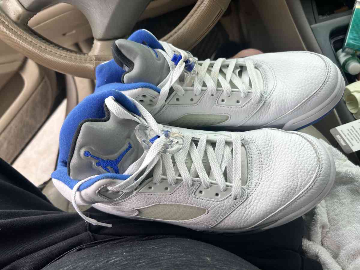 Jordan retros - Austin, Texas - FleaMarketBay