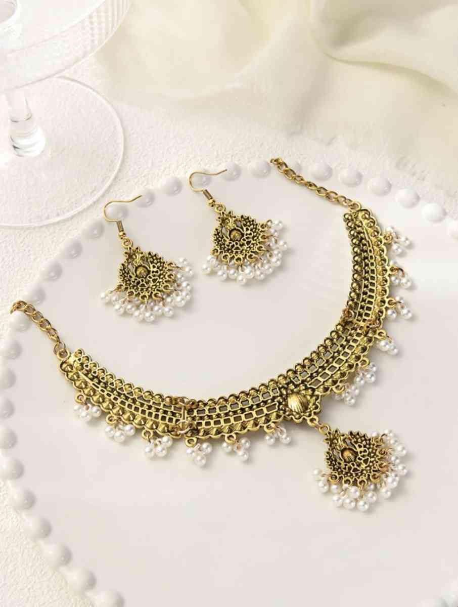 3pcs Retro Rhinestone  Zinc Alloy PendantNecklace  Earrings - Jamaica, New York - FleaMarketBay