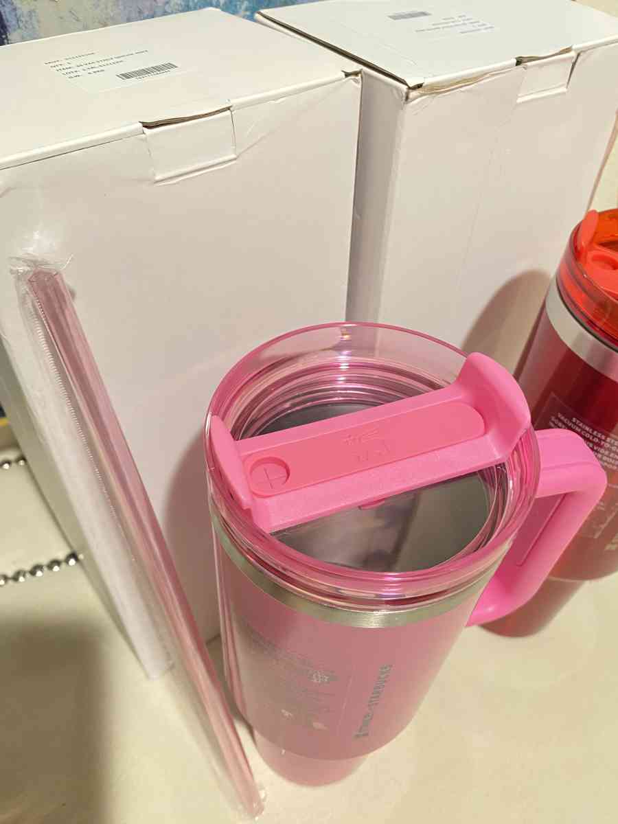 Starbucks Stanley Cup - Dover, Delaware - FleaMarketBay