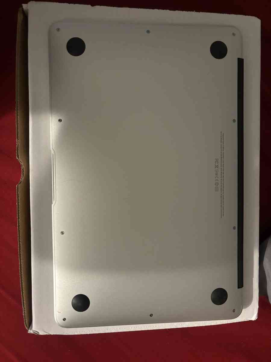 Apple MacBook Air - Spartanburg, South Carolina - FleaMarketBay