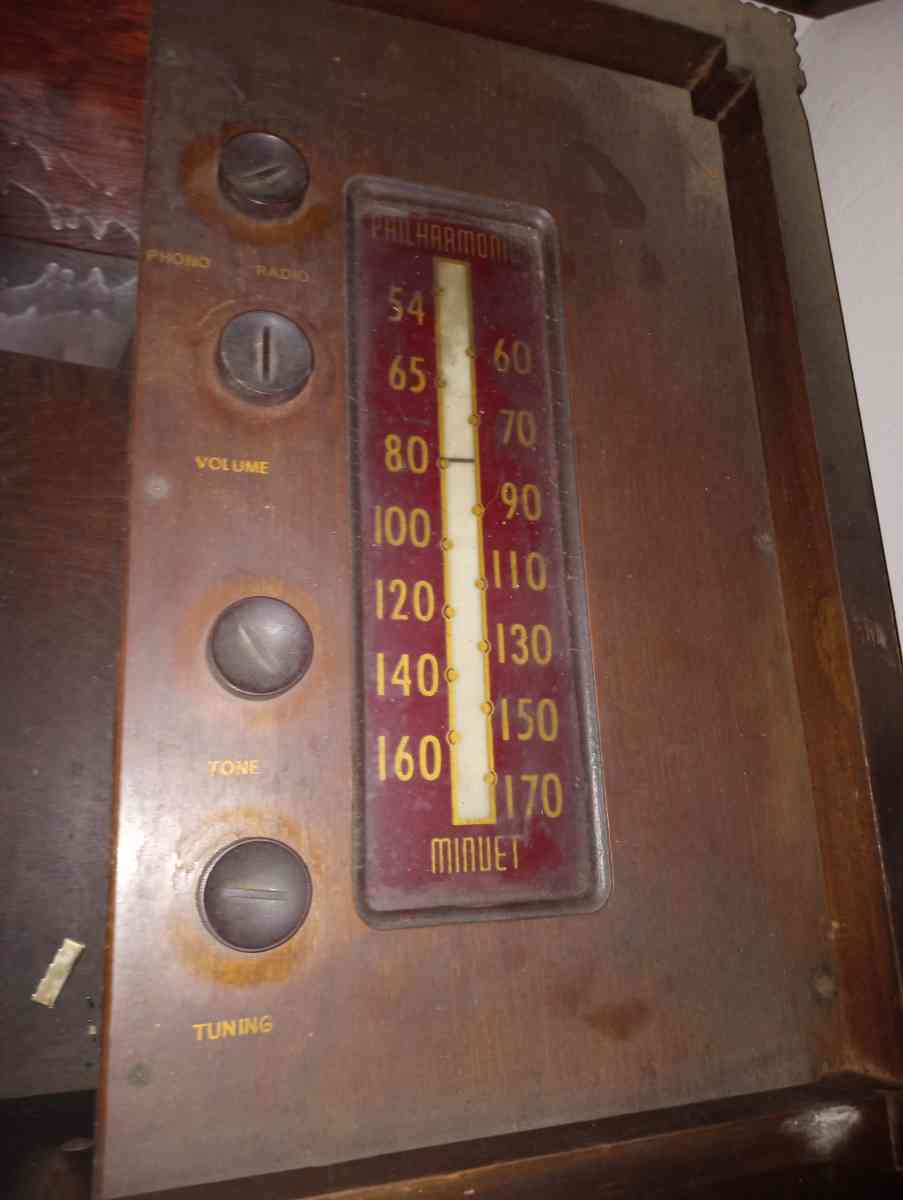 record player AM radio - Clinton Township, Michigan - FleaMarketBay