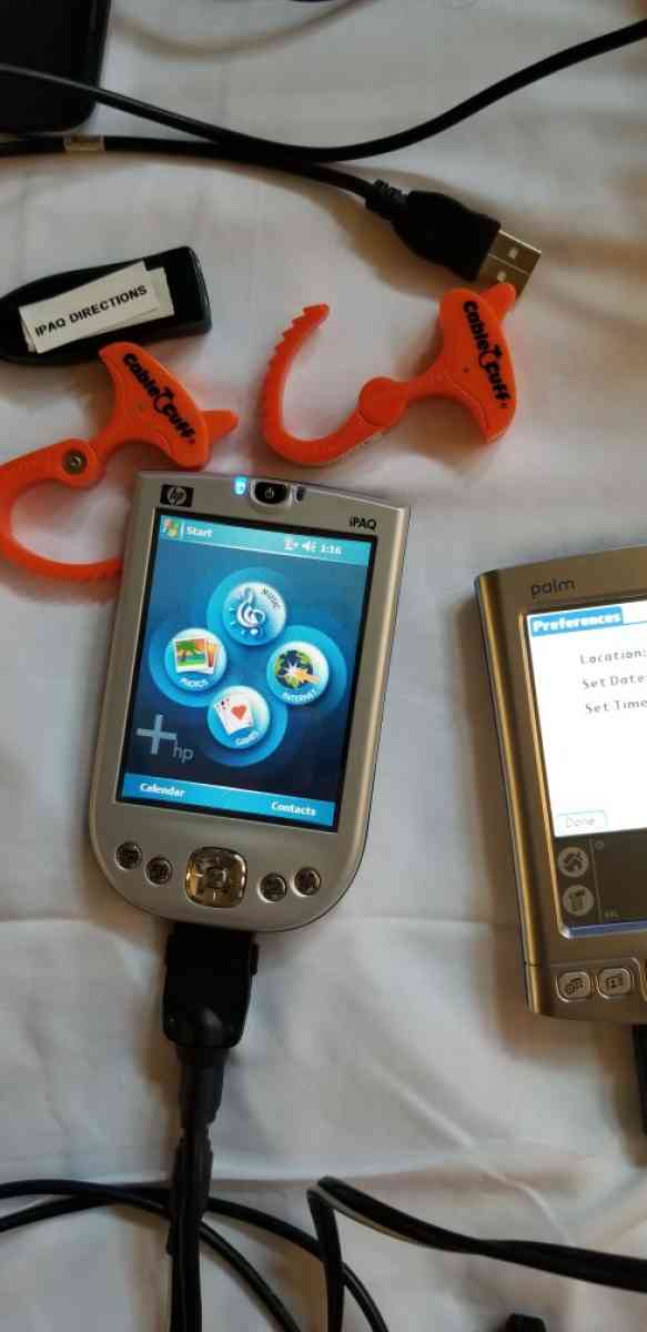 2 palm pilots in great condition - Katy, Texas