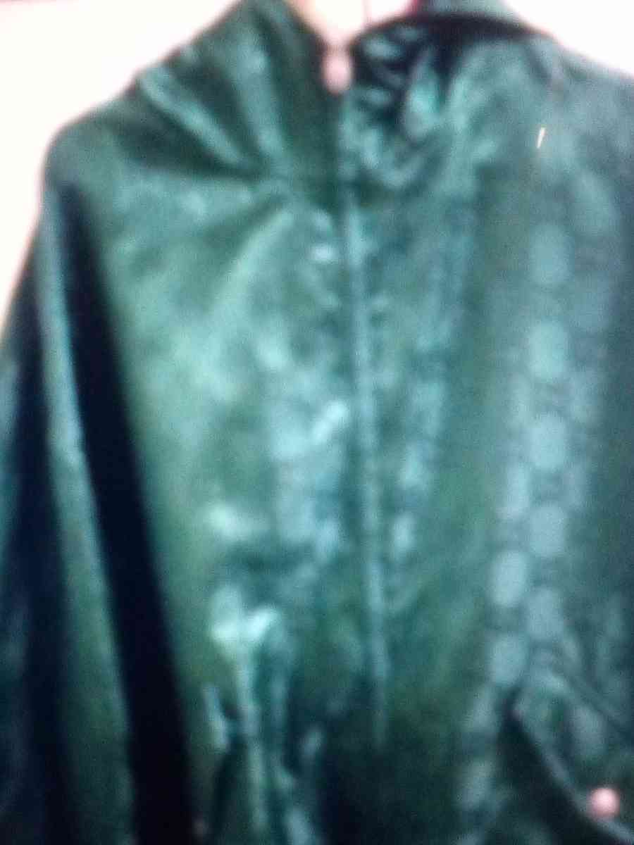 Im selling my Gucci jacket - Detroit, Michigan - FleaMarketBay