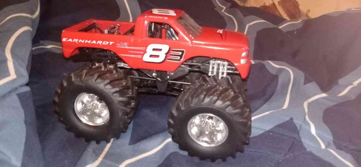 Dale Earnhardt Jr die cast monster truck - Macomb, Illinois - FleaMarketBay