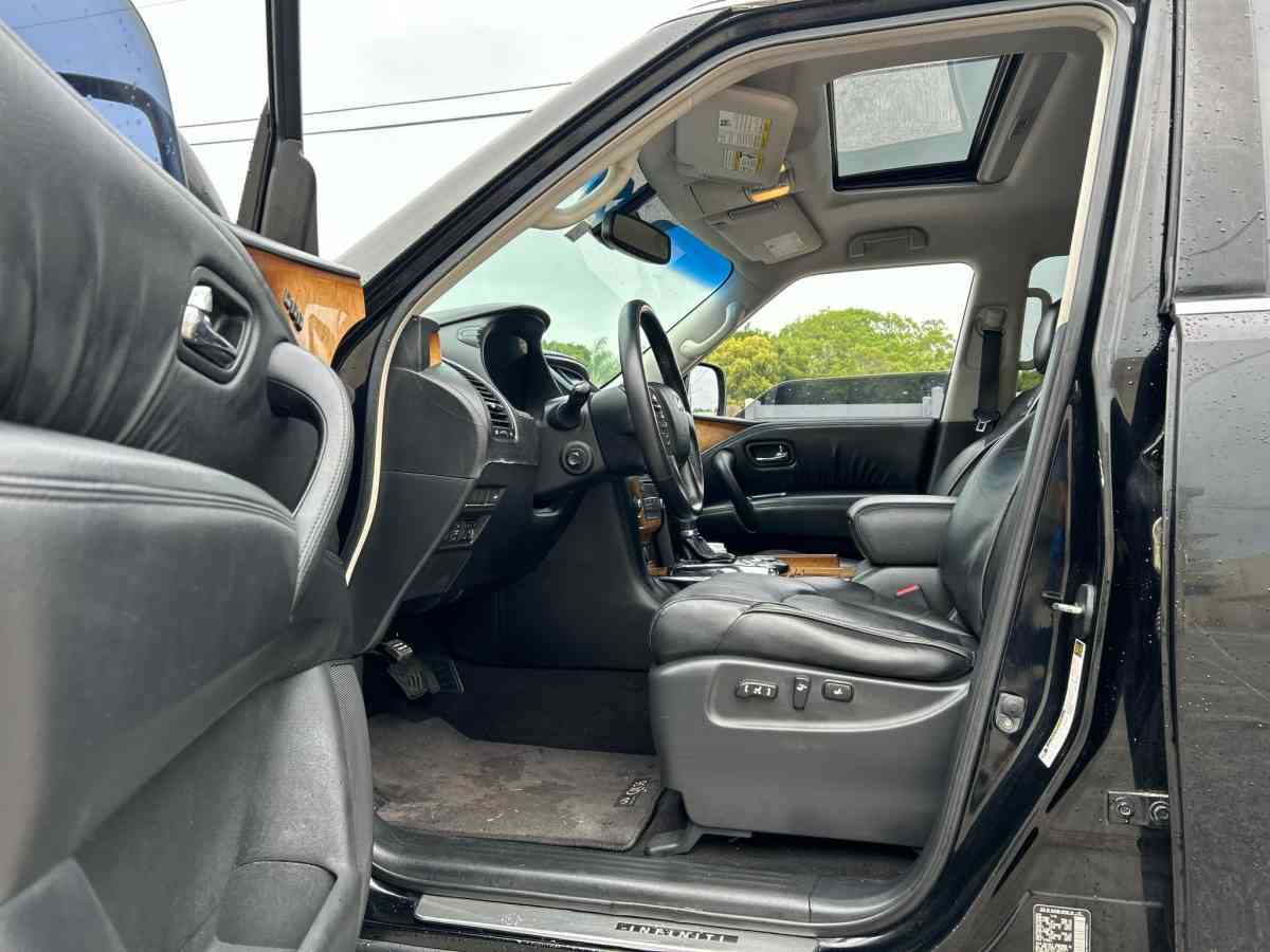 2011 infiniti qx56 - New Port Richey, Florida - FleaMarketBay