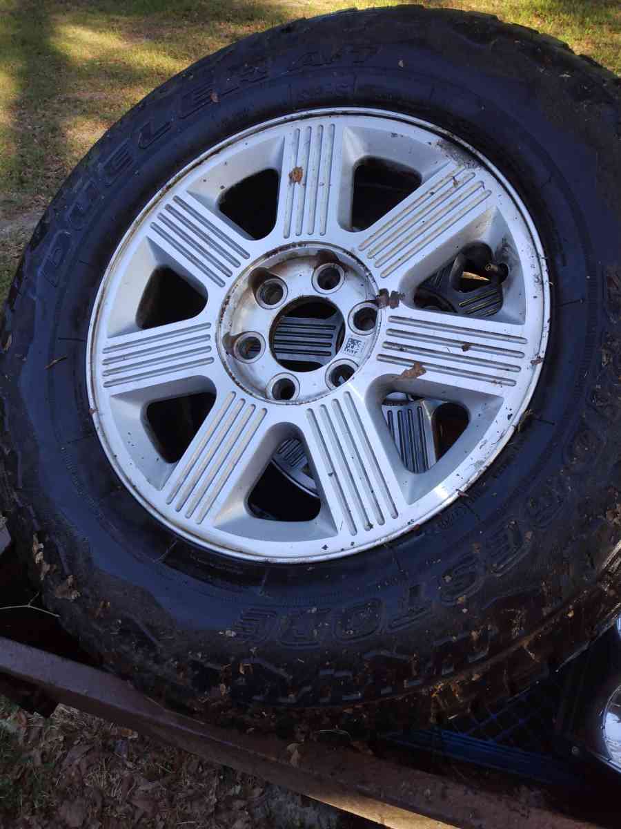 tires and rims - Moss Point, Mississippi - FleaMarketBay