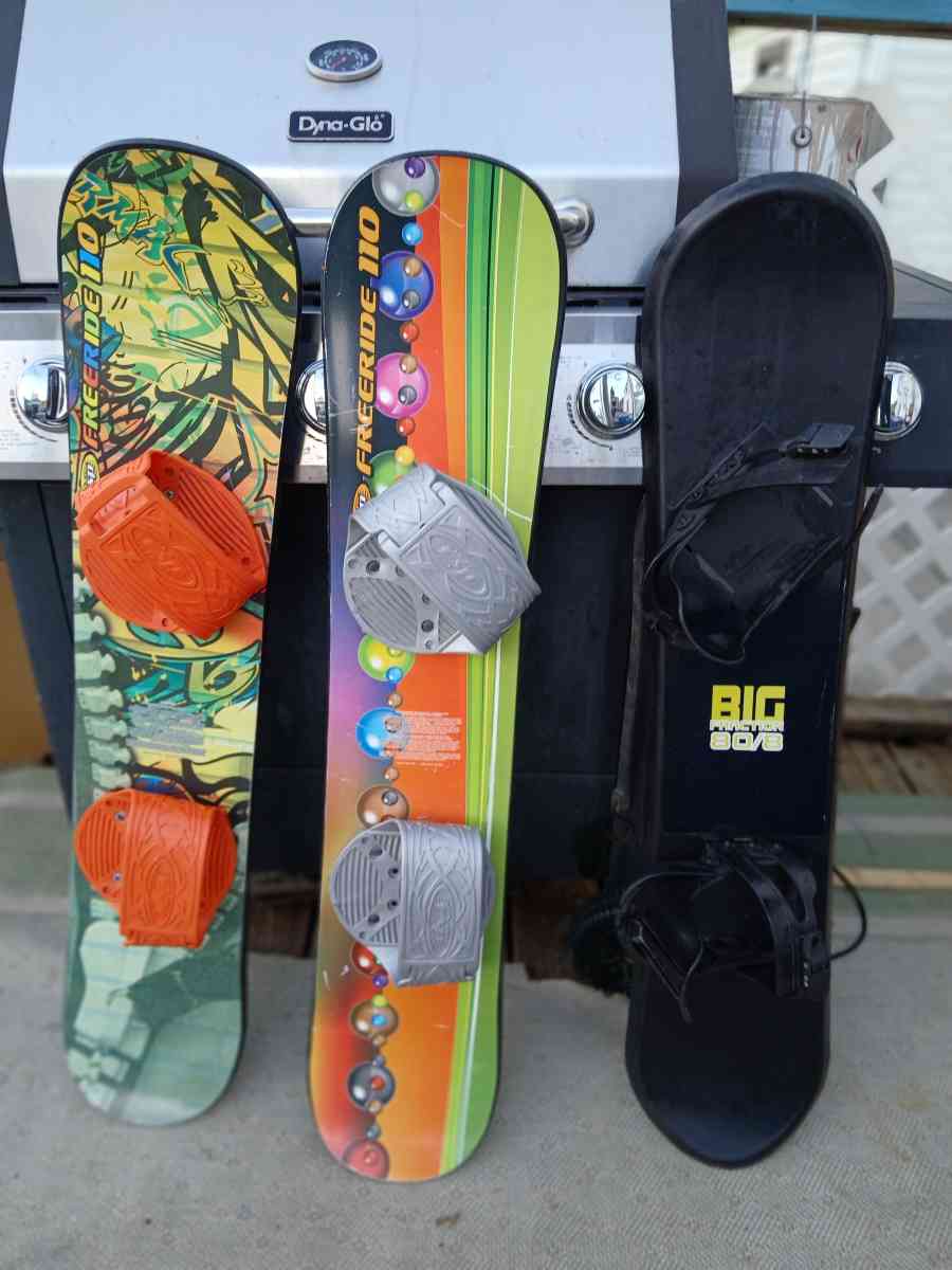snowboards - Youngstown, Ohio - FleaMarketBay