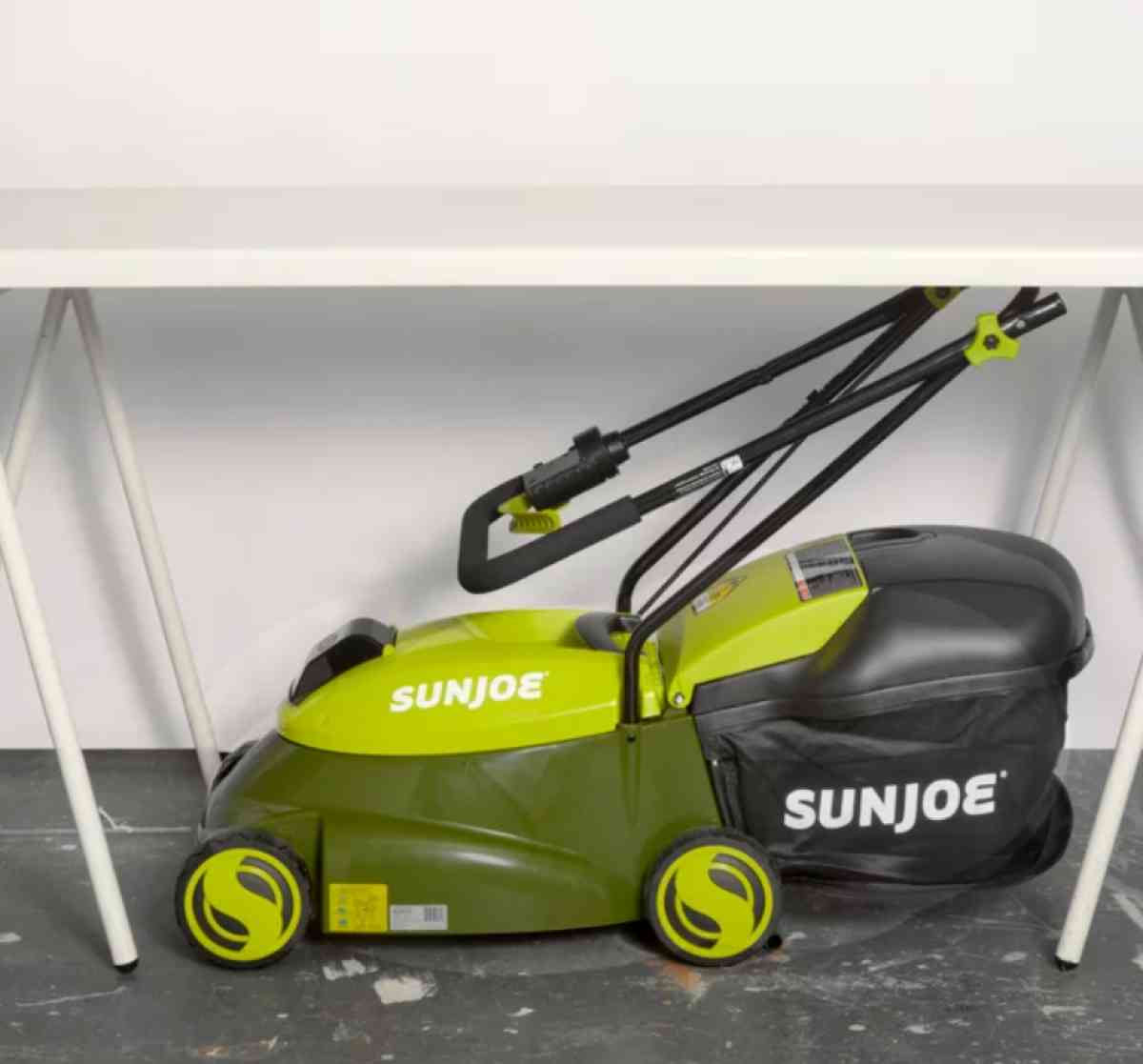 lawnmower Sun Joe electric cordless - Pueblo, Colorado - FleaMarketBay