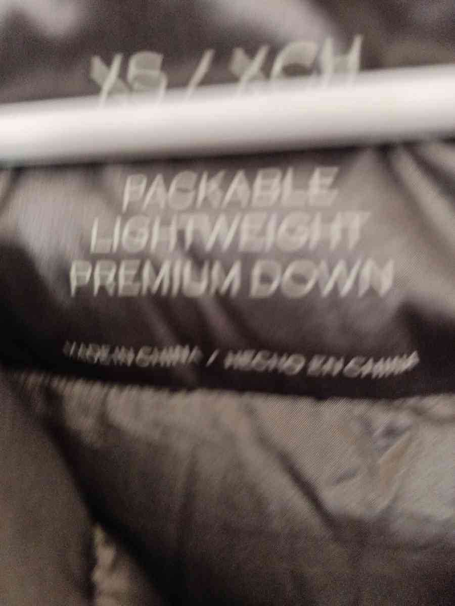 Andrew Marc XS metallic purple puffer - Friday Harbor, Washington - FleaMarketBay