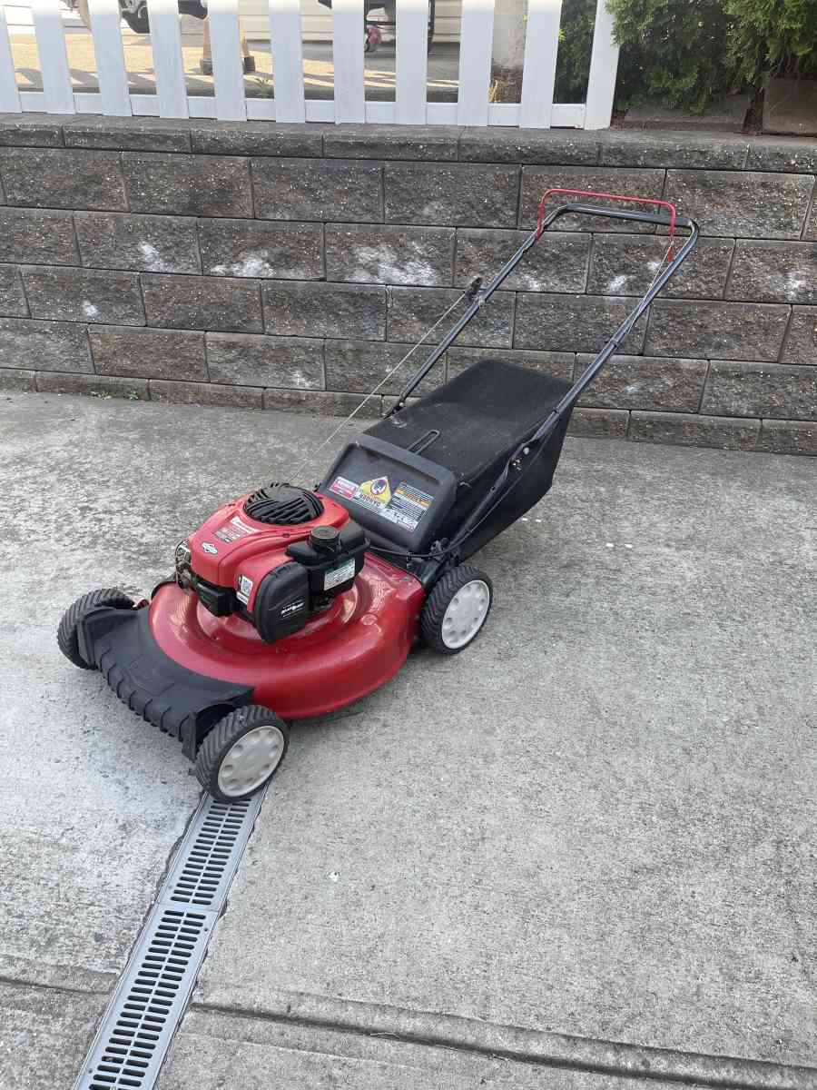 Troy bilt lawn mower - Lyndhurst, New Jersey - FleaMarketBay