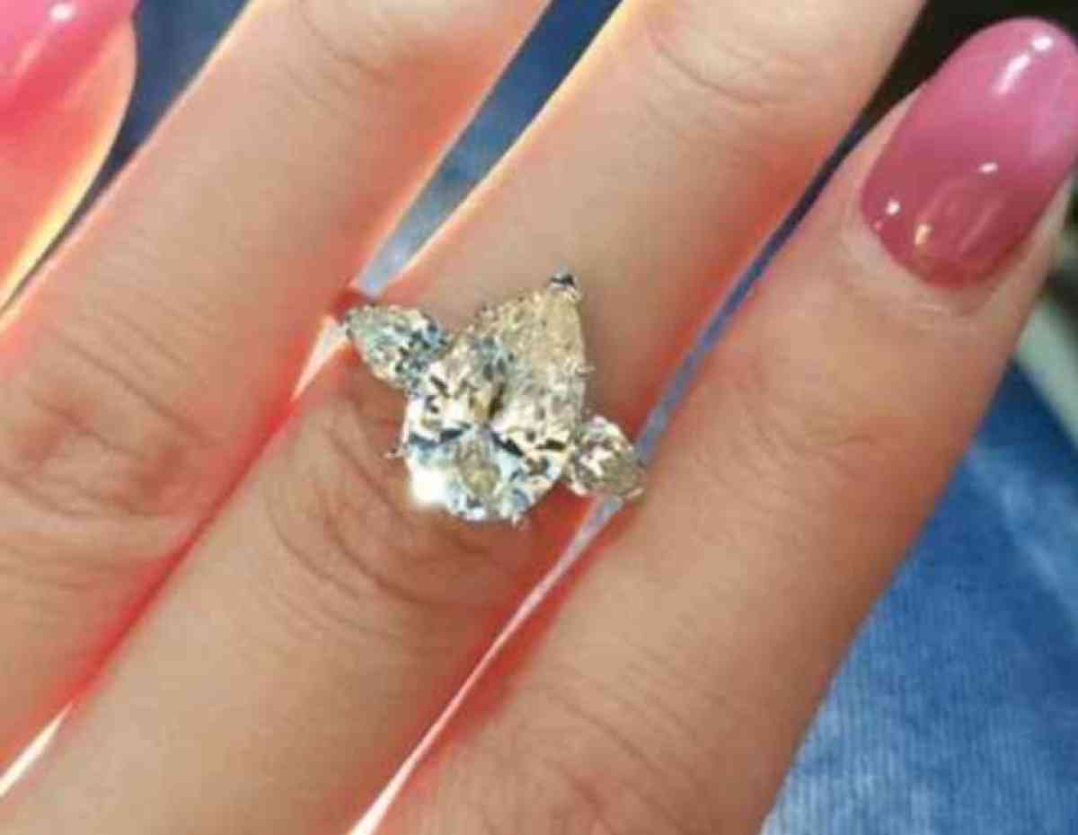 Womens Rings - Decatur, Illinois - FleaMarketBay