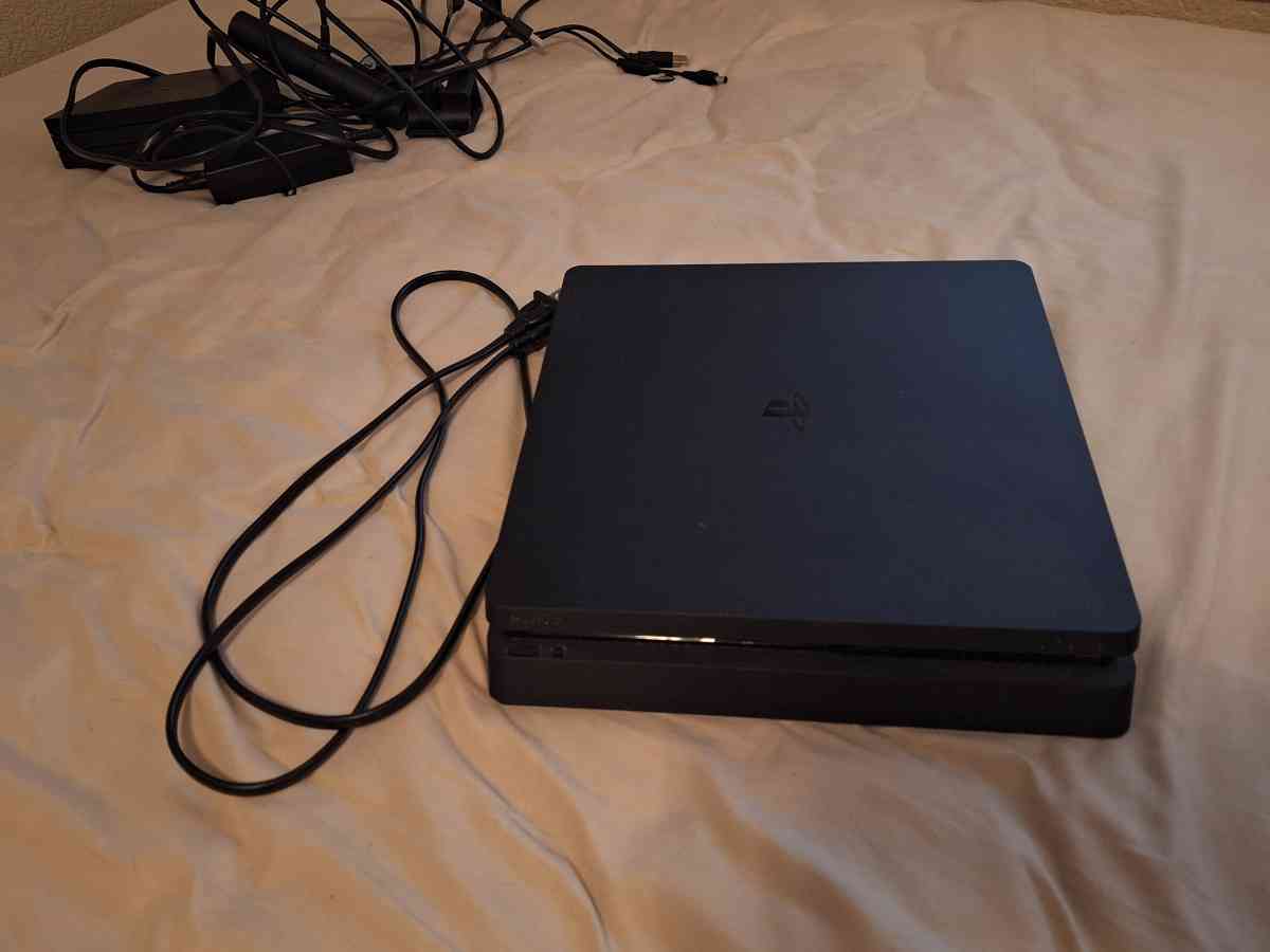 PS4 with 2 controllers - Chandler, Arizona