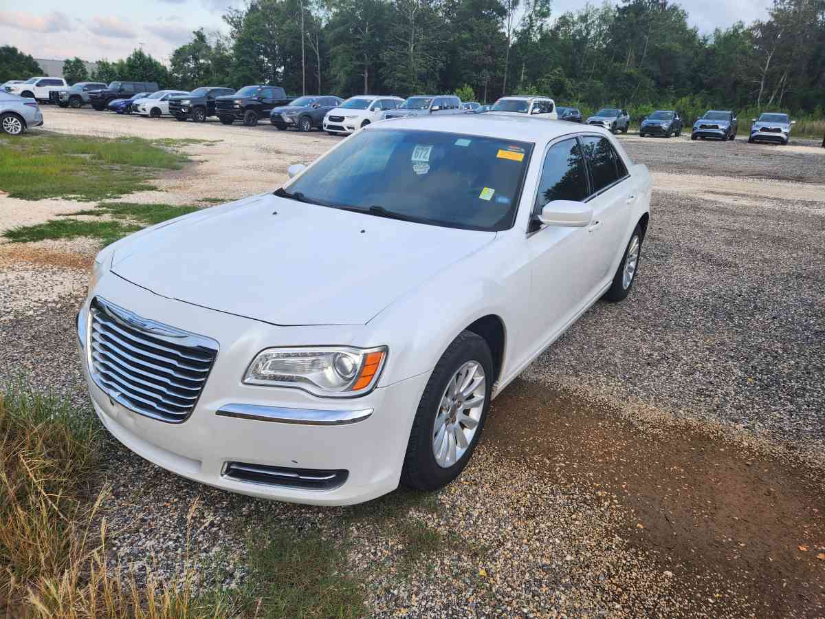 2011 Chrysler 300 Limited - Daphne, Alabama - FleaMarketBay