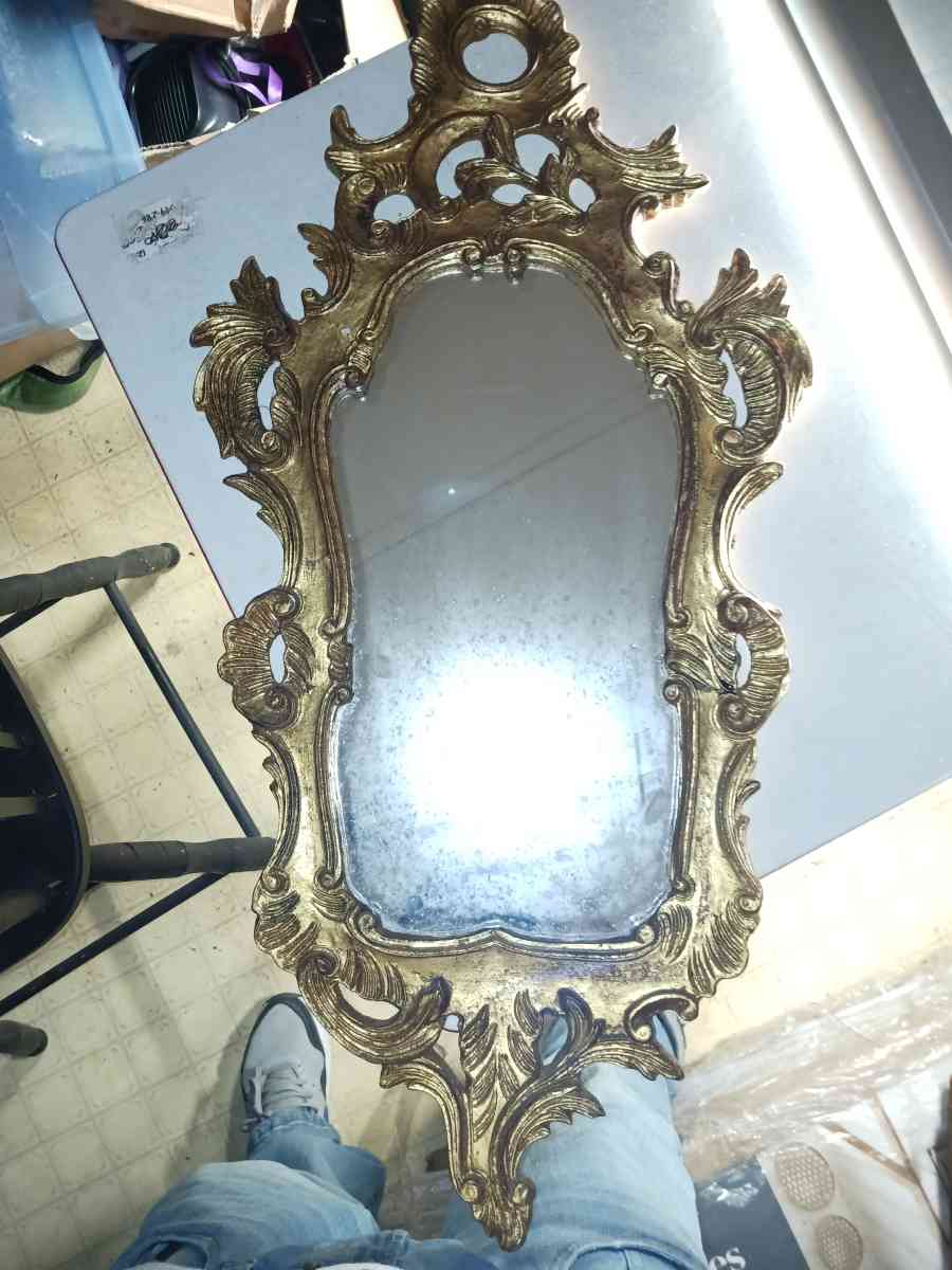 glit hand carved  antique mirror - Maysville, North Carolina - FleaMarketBay