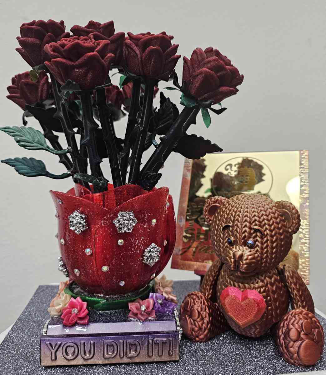 3D printed handmade holder with 3D printed bear - Las Vegas, Nevada - FleaMarketBay