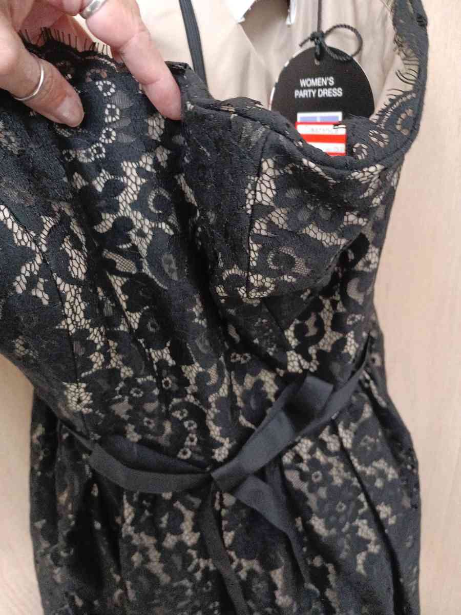 Neiman Marcus party dress NWT - Friday Harbor, Washington - FleaMarketBay