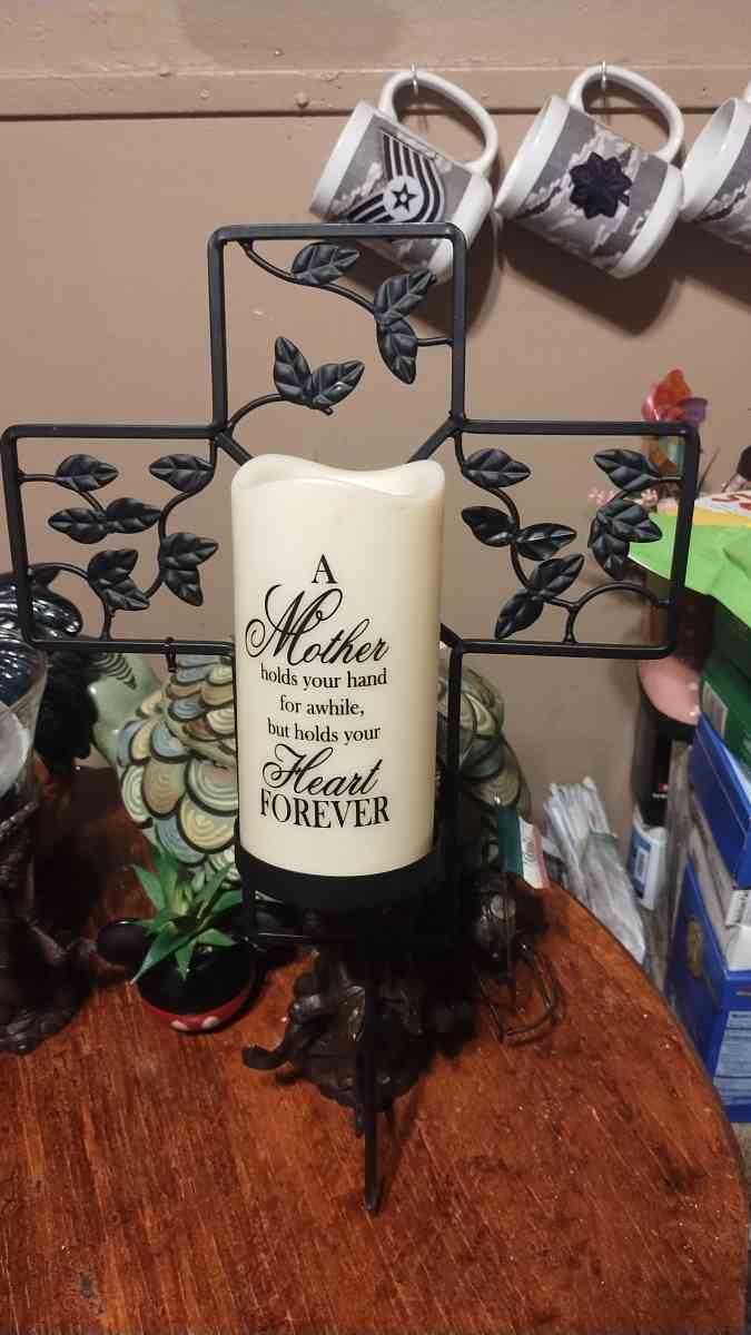 metal cross with candle for MomDad - Abilene, Texas - FleaMarketBay