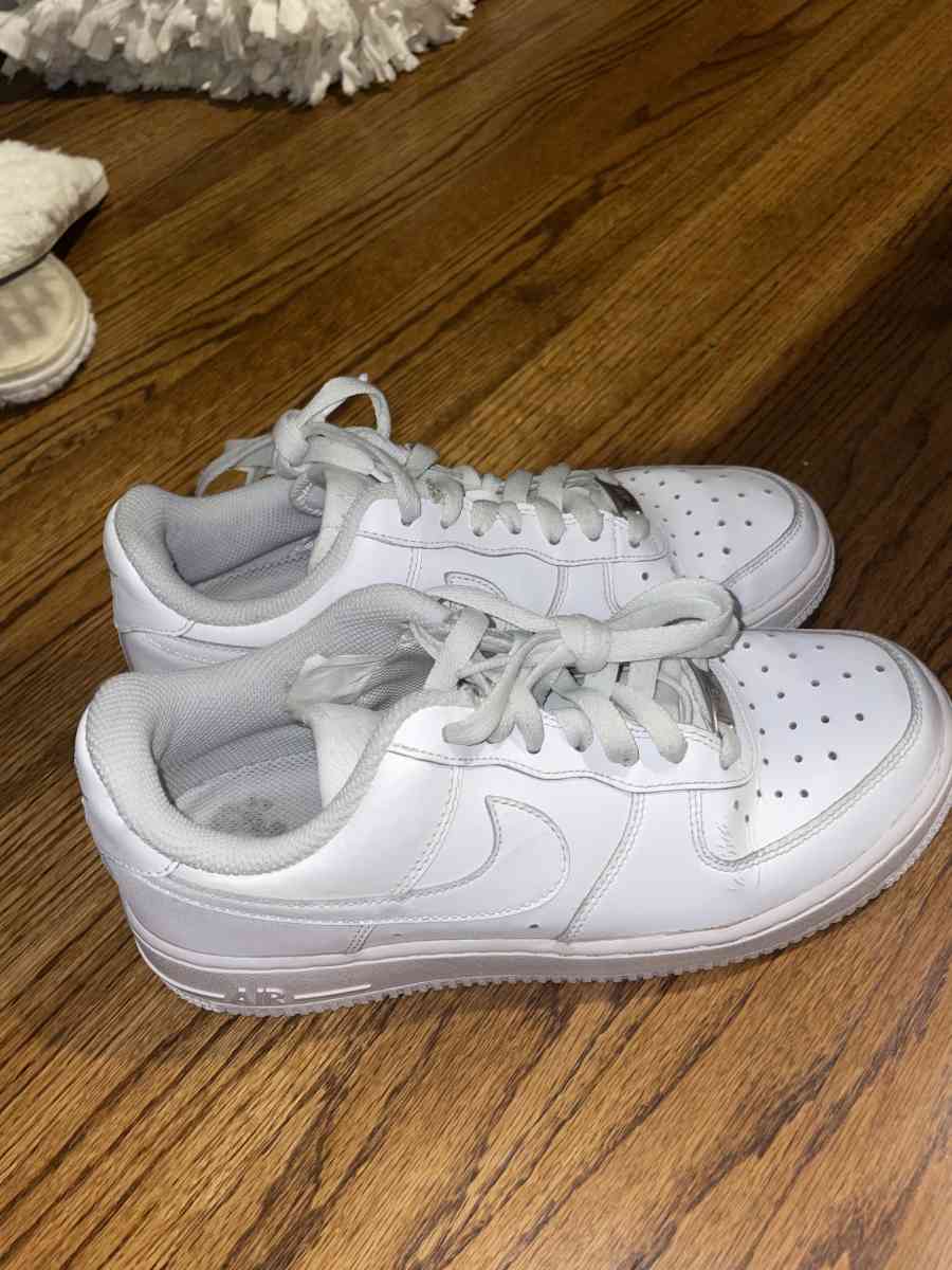 Selling Girl shirts some pants size SMed 2 Nike shoes size - Rocky Mount, North Carolina